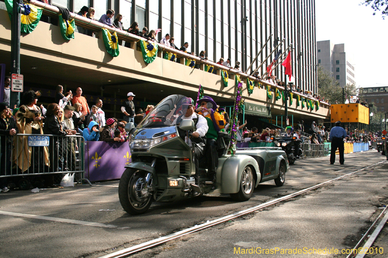 Krewe-of-Tucks-2010-Mardi-Gras-New-Orleans-7624