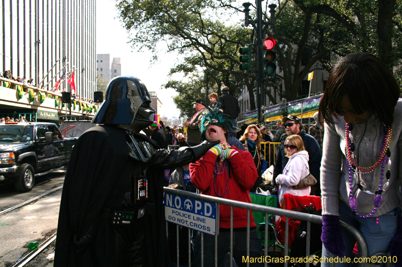 Krewe-of-Tucks-2010-Mardi-Gras-New-Orleans-7703