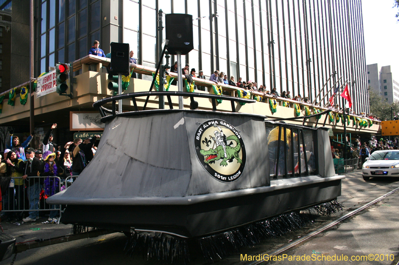 Krewe-of-Tucks-2010-Mardi-Gras-New-Orleans-7705