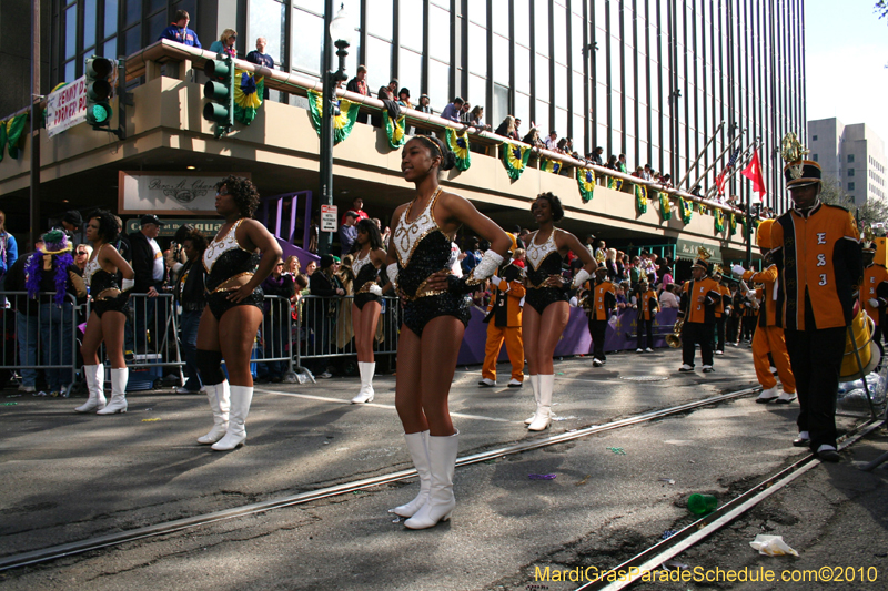 Krewe-of-Tucks-2010-Mardi-Gras-New-Orleans-7712