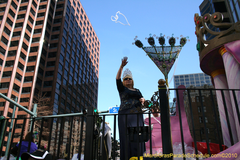Krewe-of-Tucks-2010-Mardi-Gras-New-Orleans-7745