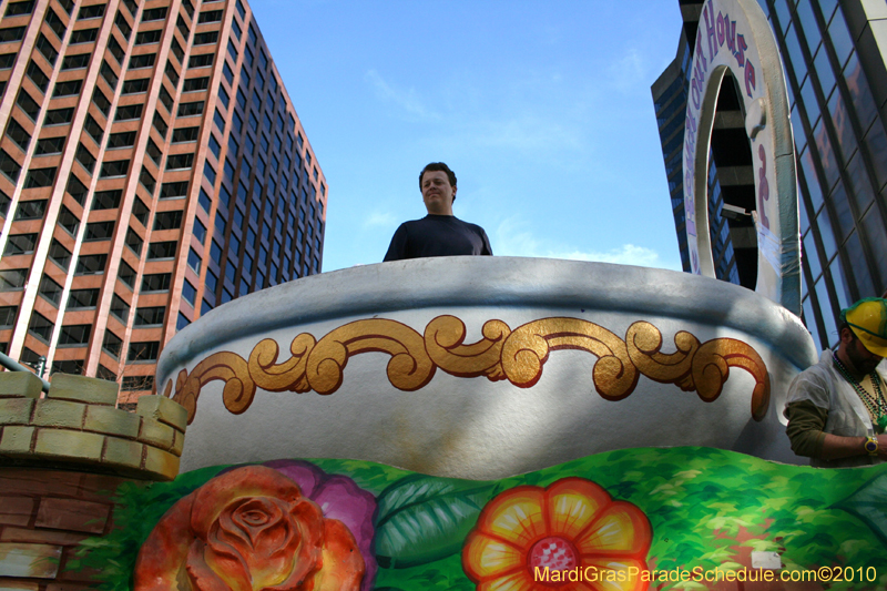 Krewe-of-Tucks-2010-Mardi-Gras-New-Orleans-8022