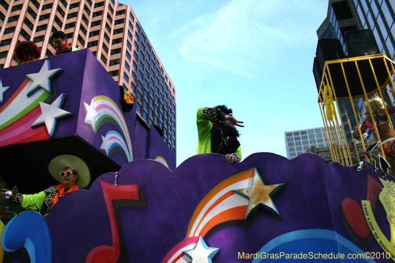 Krewe-of-Tucks-2010-Mardi-Gras-New-Orleans-8055