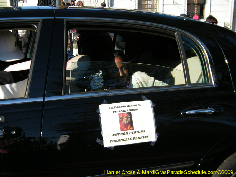 Zulu-Social-Aid-and-Pleasure-Club-2009-Centennial-Parade-mardi-Gras-New-Orleans-Photos-by-Harriet-Cross-0125