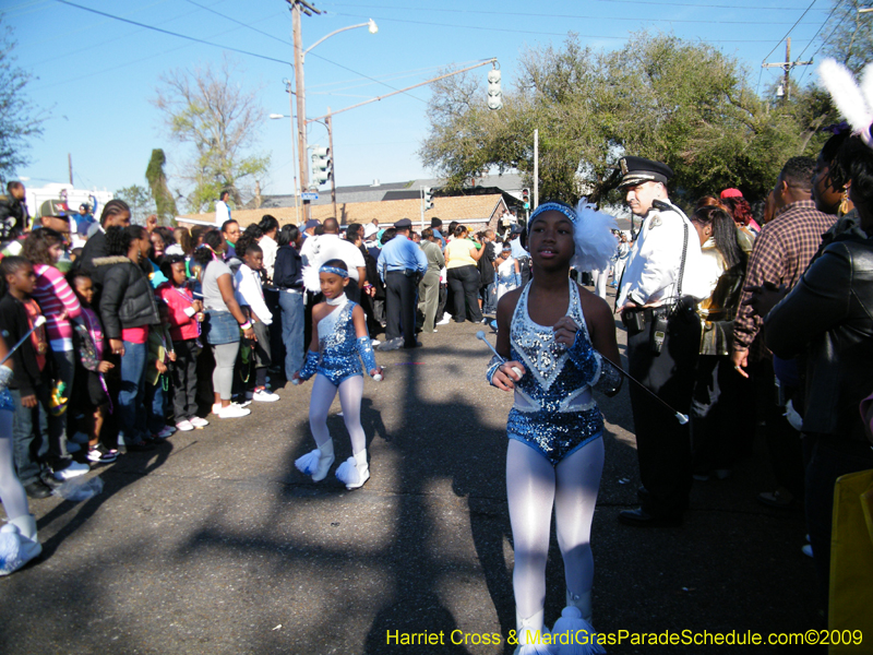 Zulu-Social-Aid-and-Pleasure-Club-2009-Centennial-Parade-mardi-Gras-New-Orleans-Photos-by-Harriet-Cross-0223