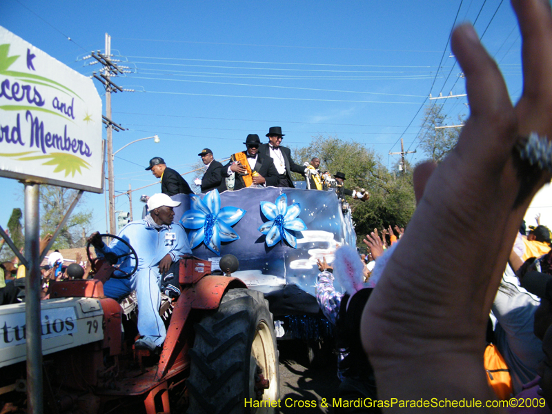 Zulu-Social-Aid-and-Pleasure-Club-2009-Centennial-Parade-mardi-Gras-New-Orleans-Photos-by-Harriet-Cross-0234