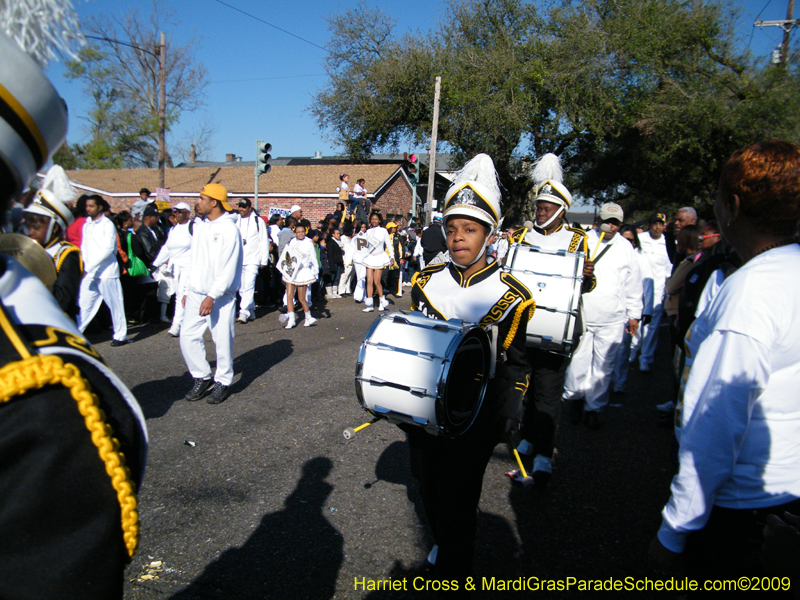 Zulu-Social-Aid-and-Pleasure-Club-2009-Centennial-Parade-mardi-Gras-New-Orleans-Photos-by-Harriet-Cross-0249
