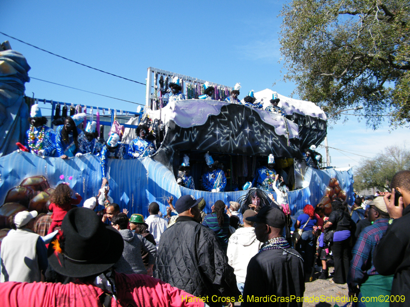 Zulu-Social-Aid-and-Pleasure-Club-2009-Centennial-Parade-mardi-Gras-New-Orleans-Photos-by-Harriet-Cross-0547