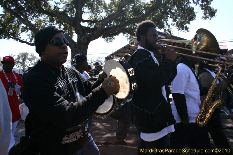 Zulu-Social-Aid-and-Pleasure-Club-2010-Mardi-Gras-New-Orleans-0951
