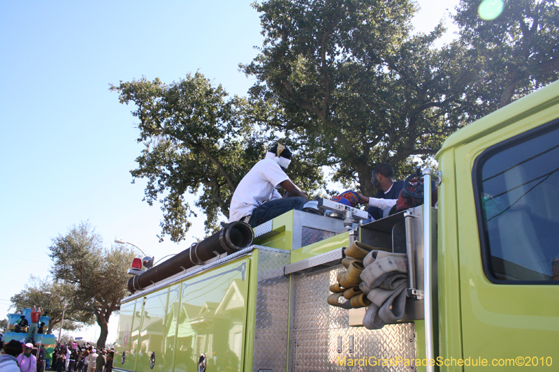 Zulu-Social-Aid-and-Pleasure-Club-2010-Mardi-Gras-New-Orleans-1114