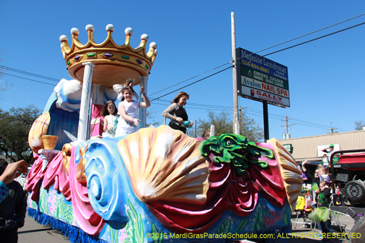 Queen 2016 Krewe of Okeanos - photo by Jules Richard