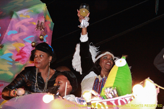 All hail Oshun - photo by Jules Richard