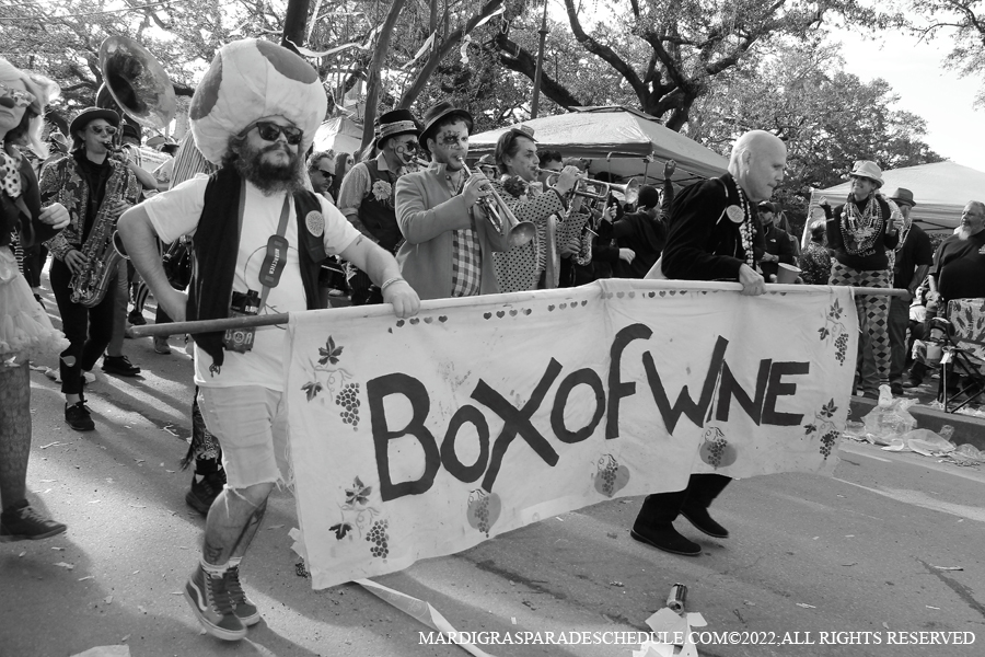 Box-of-Wine-00008-2022