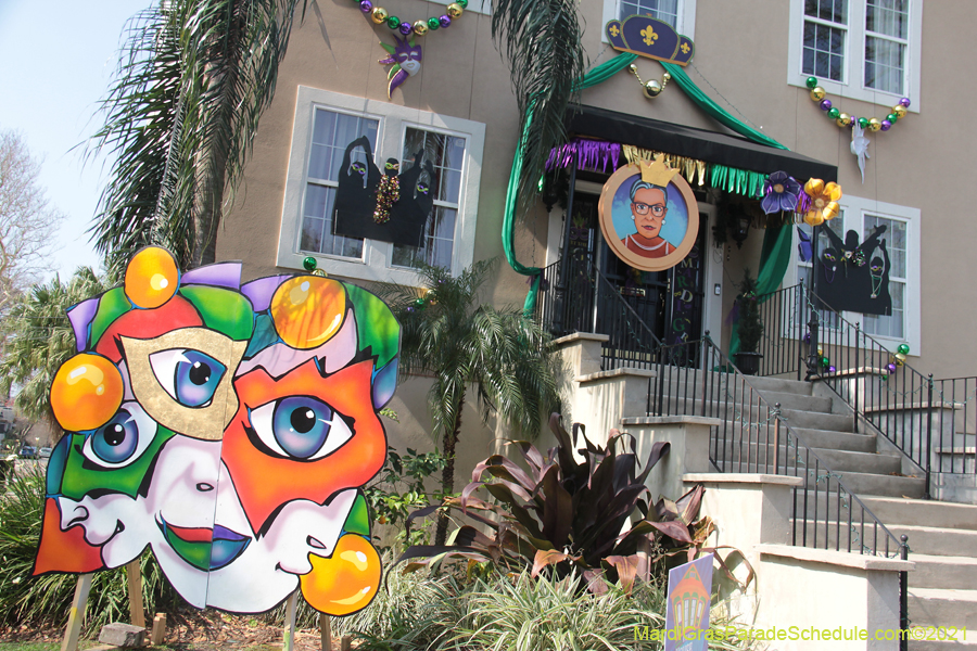 Krewe-of-House-Floats-03465-Broadmore-Fontainebleau-2021