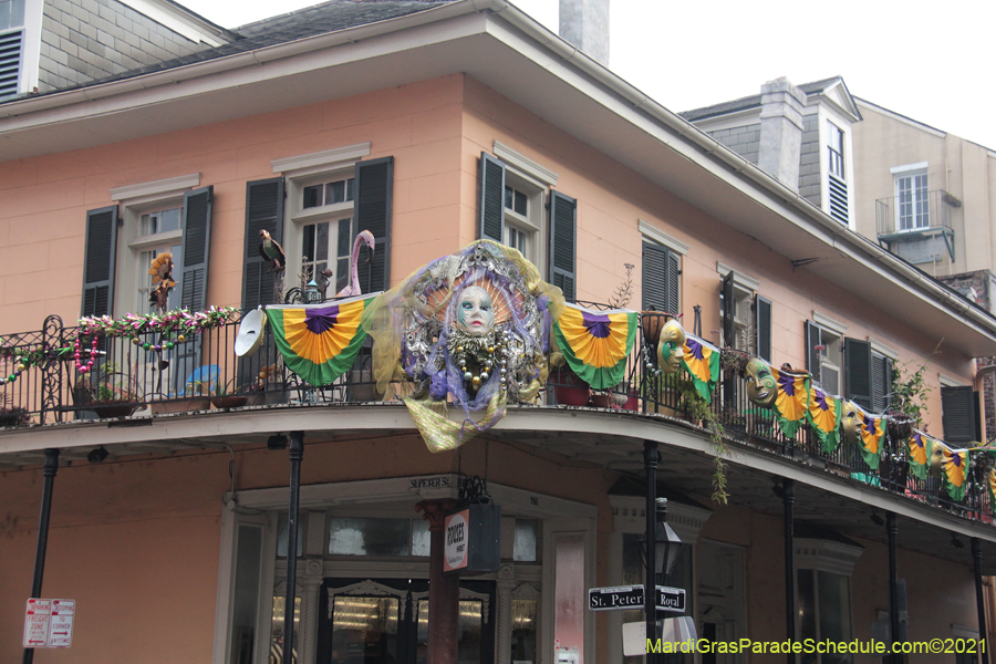 Krewe-of-House-Floats-03972-French-Quarter-2021
