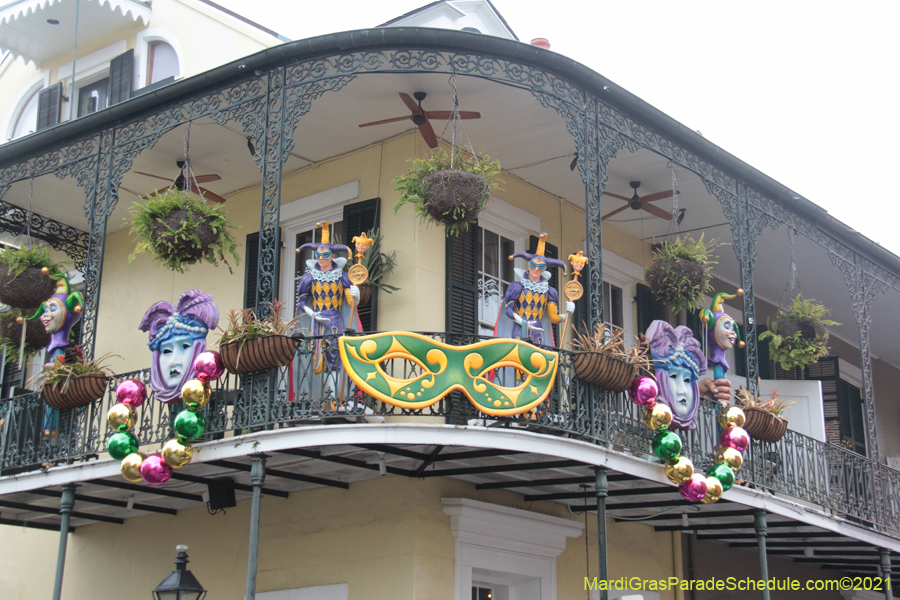 Krewe-of-House-Floats-04014-French-Quarter-2021