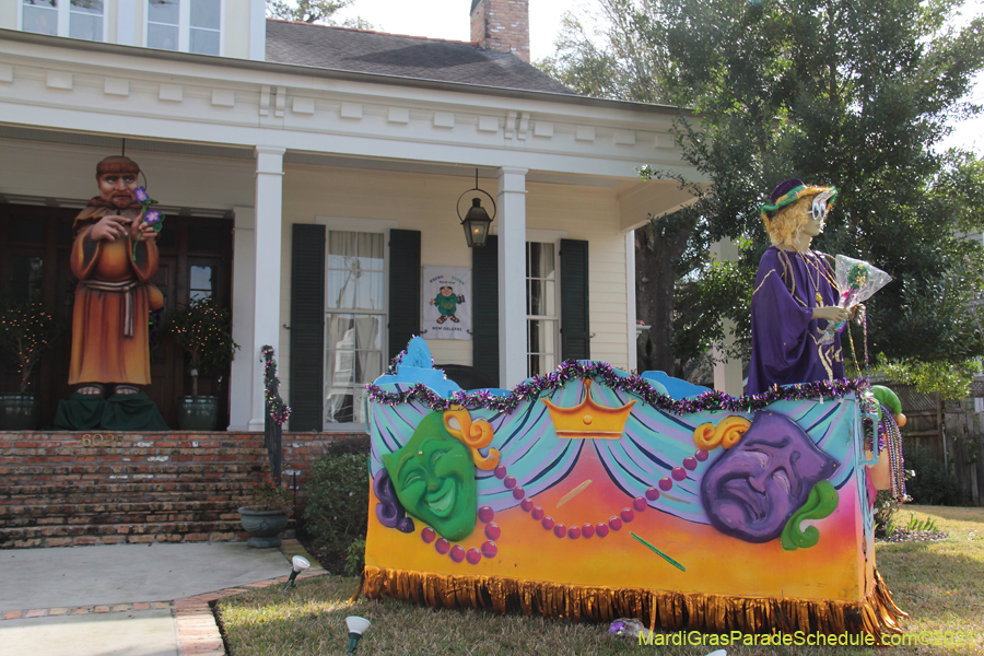 Krewe-of-House-Floats-03763-Lakeview-Lakeshore-WestEnd-2021