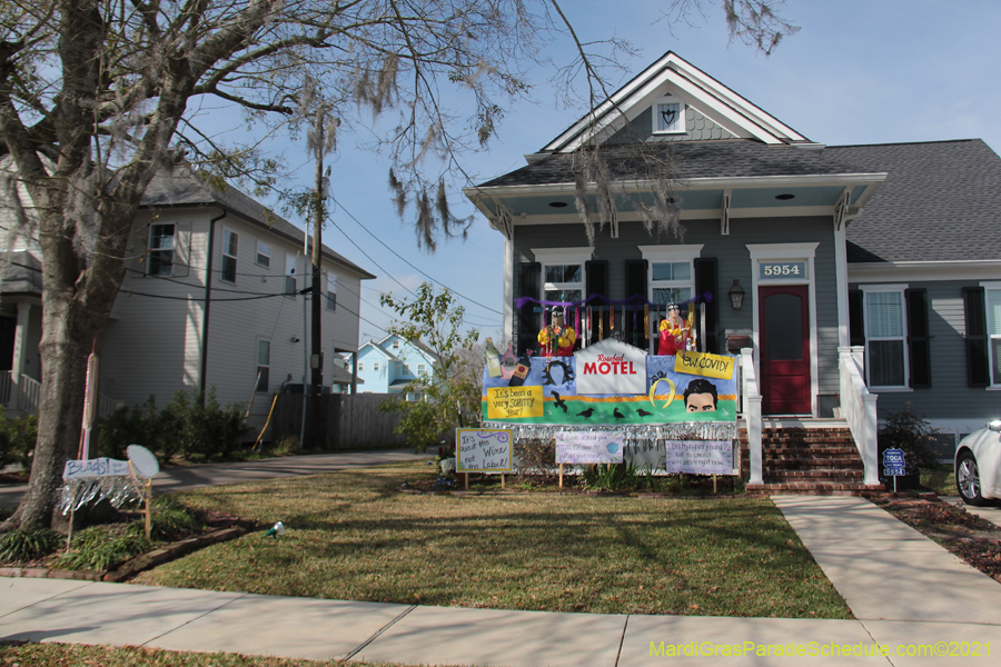 Krewe-of-House-Floats-03787-Lakeview-Lakeshore-WestEnd-2021