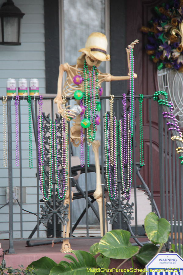 Krewe-of-House-Floats-03844-Lakeview-Lakeshore-WestEnd-2021