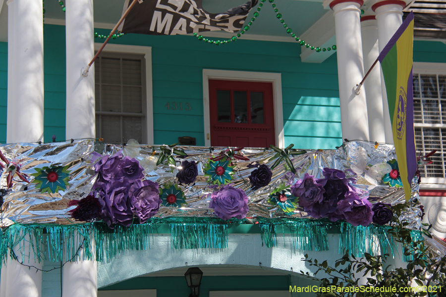 Krewe-of-House-Floats-00938-Mid-City-2021