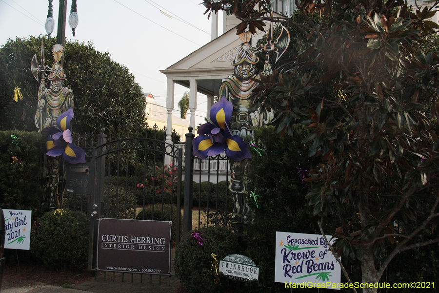 Krewe-of-House-Floats-02038-Uptown-2021