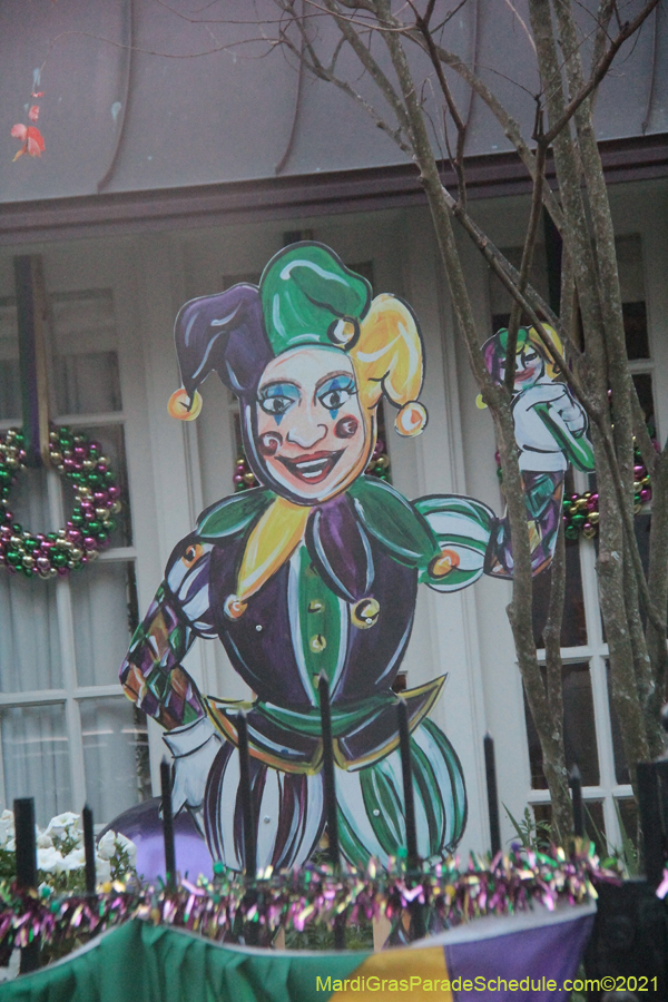 Krewe-of-House-Floats-02079-Uptown-2021