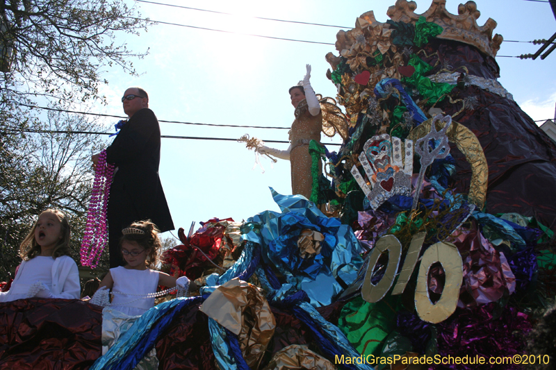 Krewe-of-Mid-City-2010-Mardi-Gras-New-Orleans-Carnival-8965