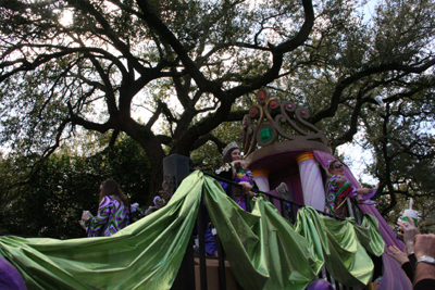 Krewe-of-Tucks-2008-New-Orleans-Mardi-Gras-Parade-0419