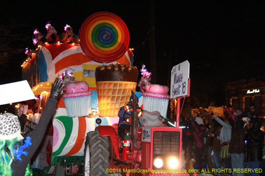 Sassy and witty Krewe of Muses parade in New Orleans - photo by Jules Richard